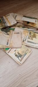 How Much Cash Should You Carry on a Uganda Safari?